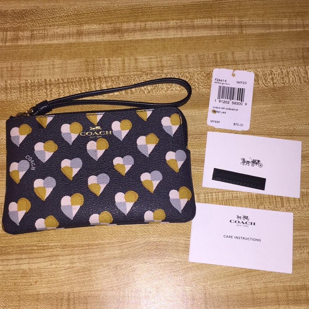 Coach wristlet NWOT